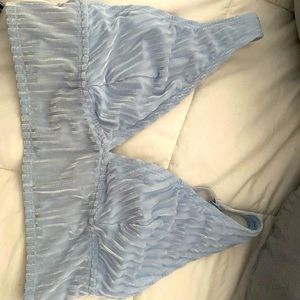 Velvet bralette 💙